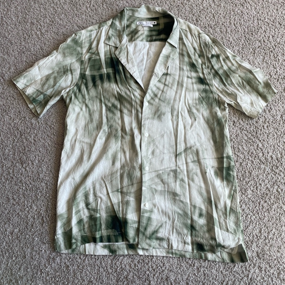 Zara Regular Fit Men Button down shirt Size: Medium